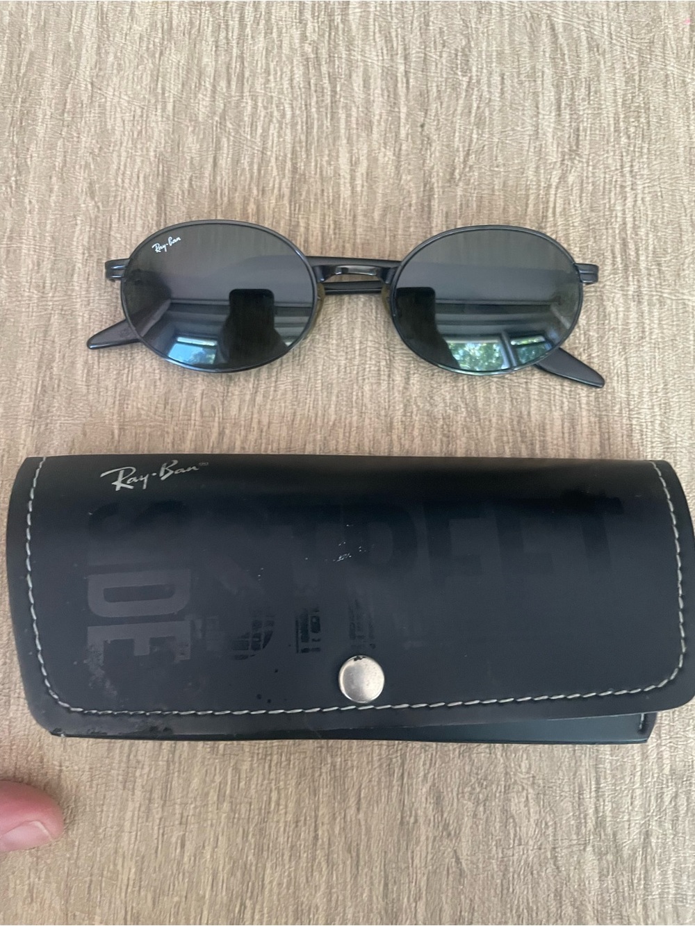 90’s Ray-Ban Round Black Frame Sunglasses
